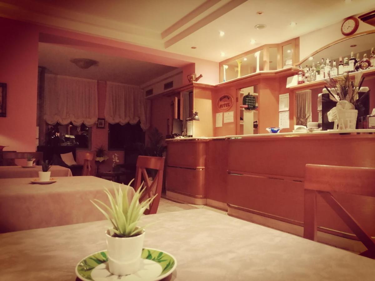 Hotel Azzurra سالسوماجّوري تيرمي المظهر الخارجي الصورة
