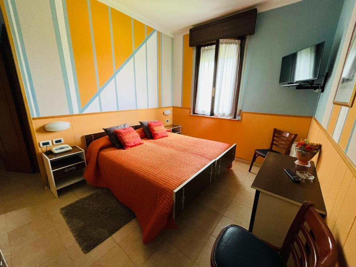 Hotel Azzurra سالسوماجّوري تيرمي المظهر الخارجي الصورة