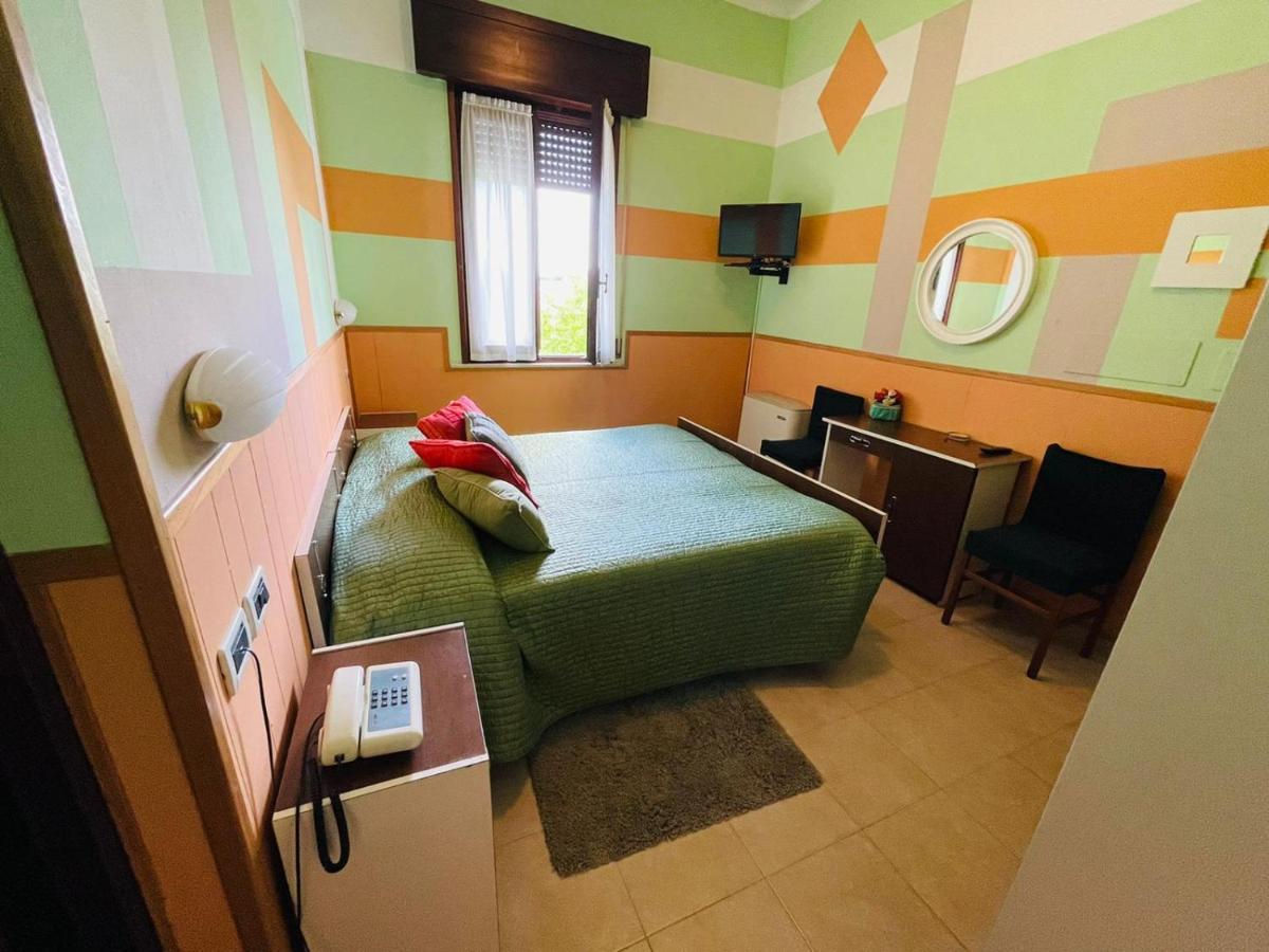 Hotel Azzurra سالسوماجّوري تيرمي المظهر الخارجي الصورة